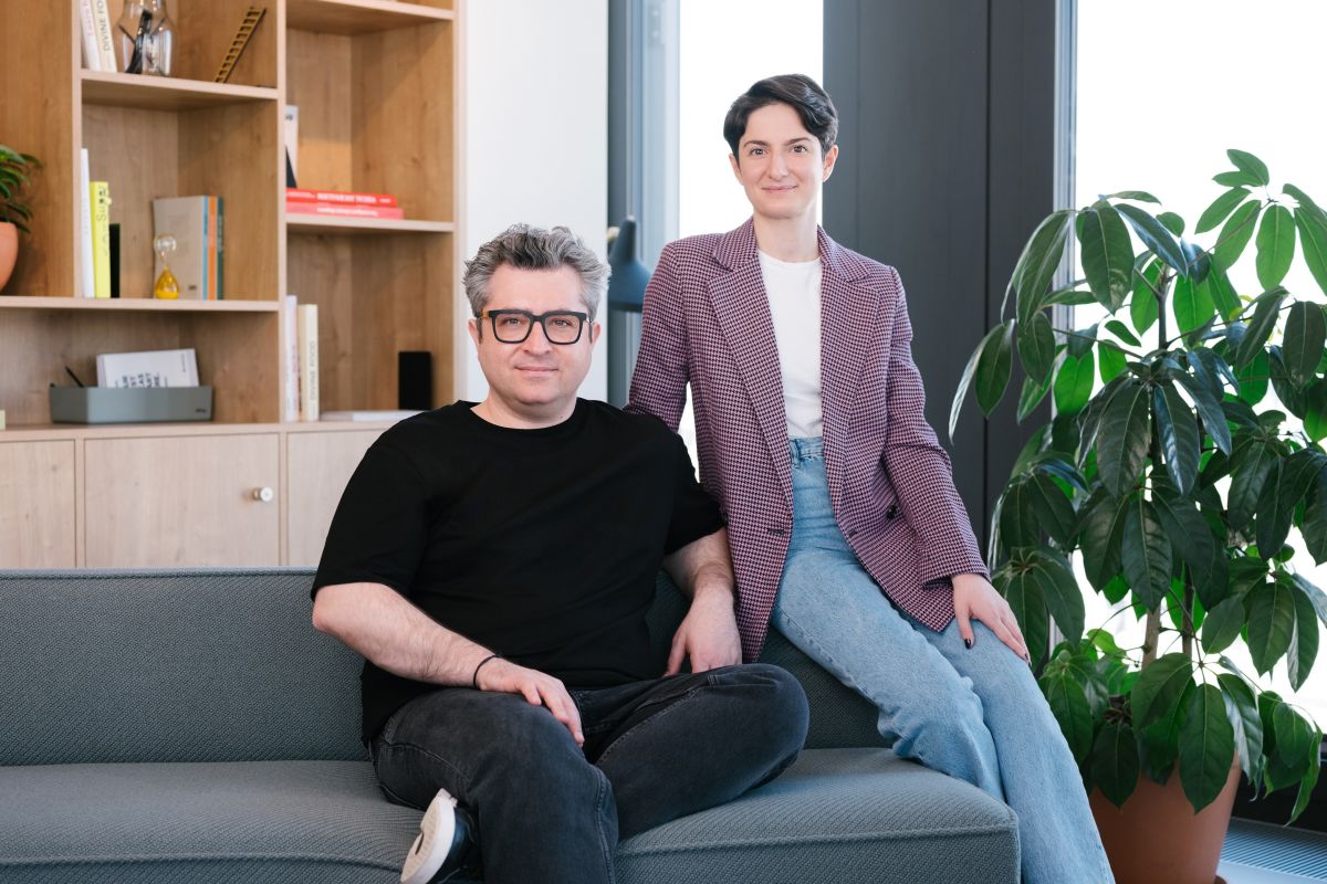 David Gevorkian und Gabriela Colic haben für lokale Meisteroptiker:innen einen digitalen Vertriebskanal für ihre Dienstleistungen aufgebaut.
