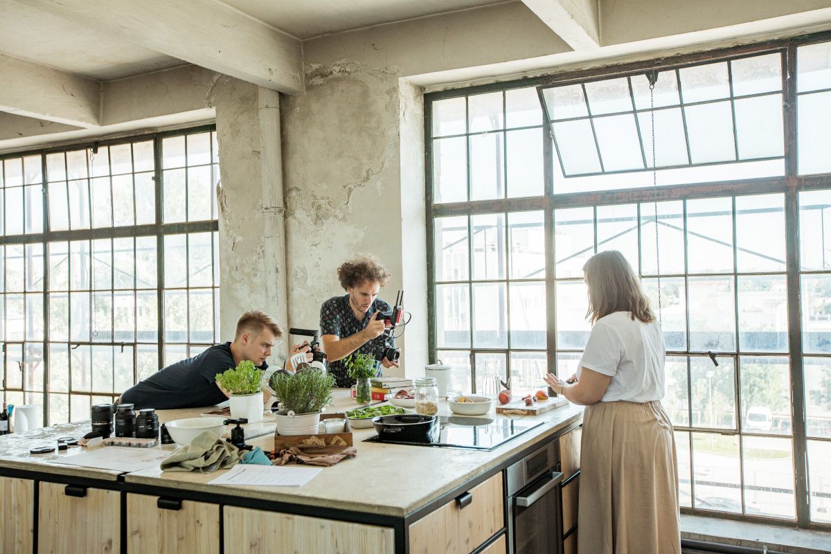 Märchenhafte Rezepte: Making-of von Mara Hohla kocht für elektrabregenz. 