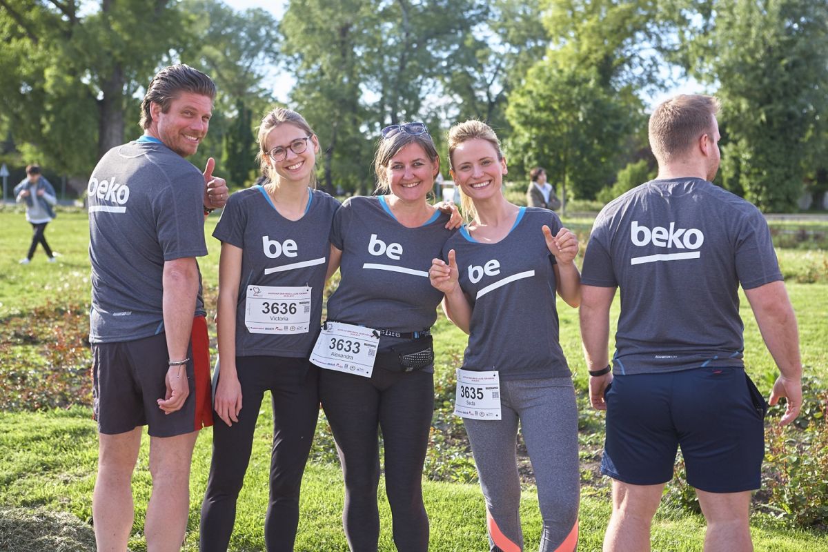 be- & -ko ergibt Beko: Ein Teil des Beko Teams vor dem Lauf