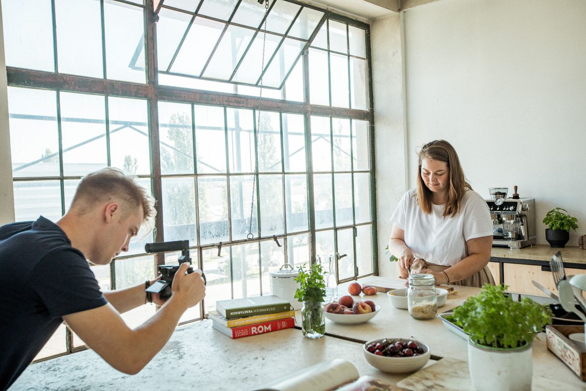 Märchenhafte Rezepte: Making-of von Mara Hohla kocht für elektrabregenz. 